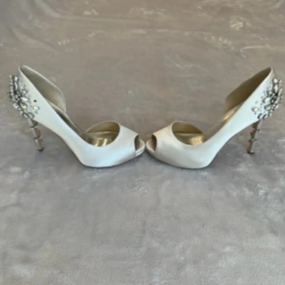Antonio Melani Women's HIgh Heels Silver with Stones 9